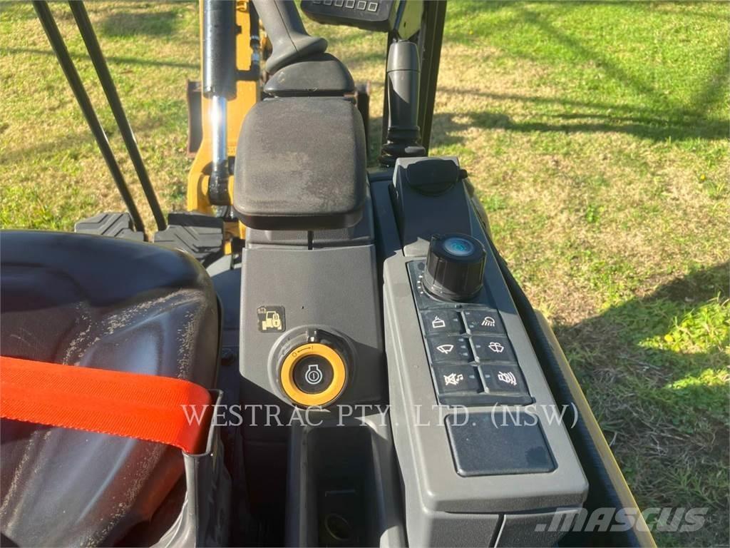 CAT 301.8 Koparki gąsienicowe