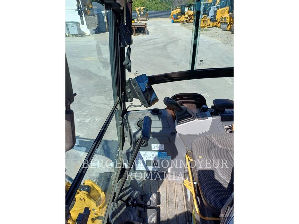 CAT 301.8-05 Koparki gąsienicowe