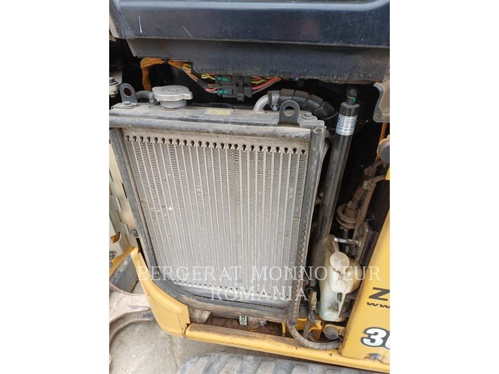 CAT 301.8-05 Koparki gąsienicowe