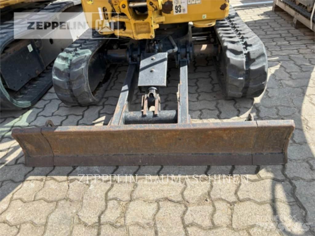 CAT 301.8-05A Koparki gąsienicowe