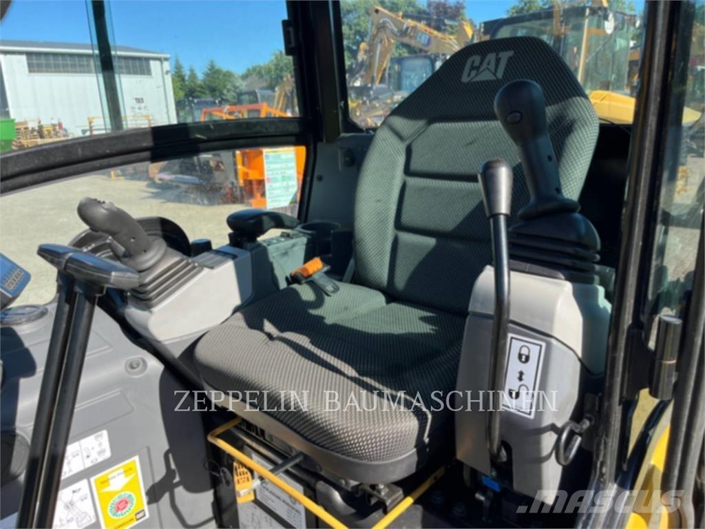 CAT 301.8-05A Koparki gąsienicowe