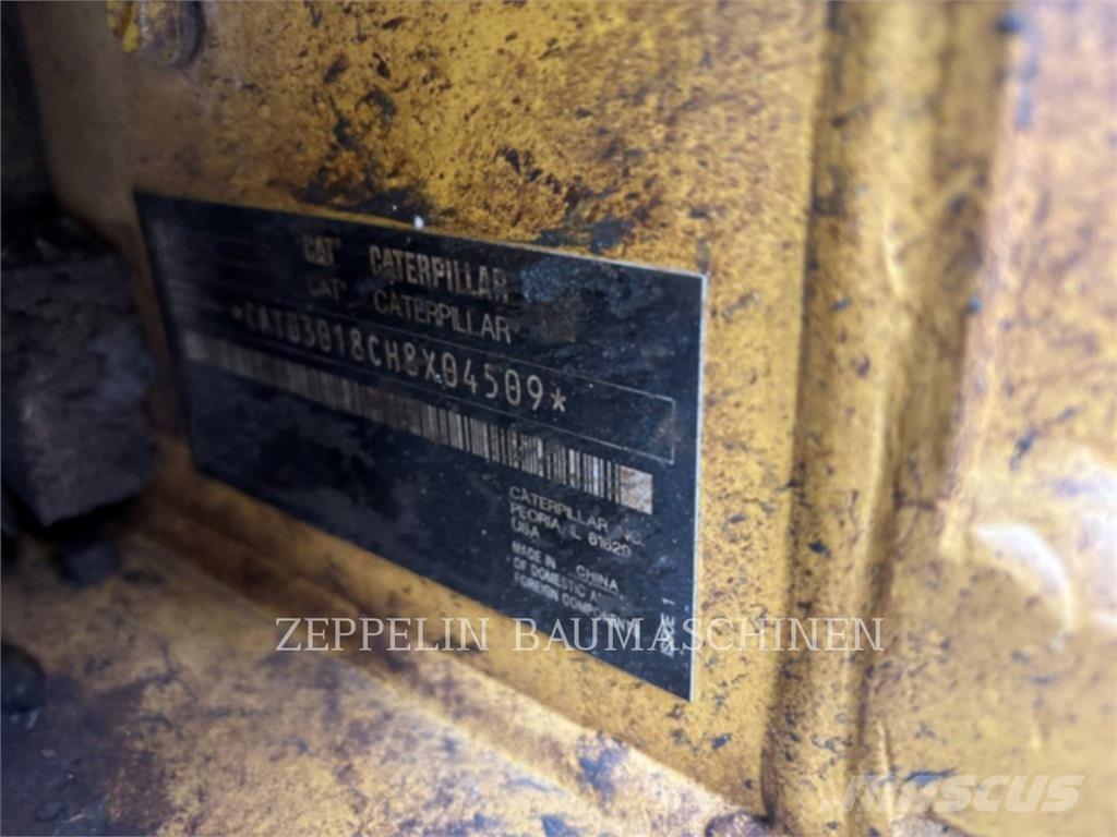 CAT 301.8-05A Koparki gąsienicowe