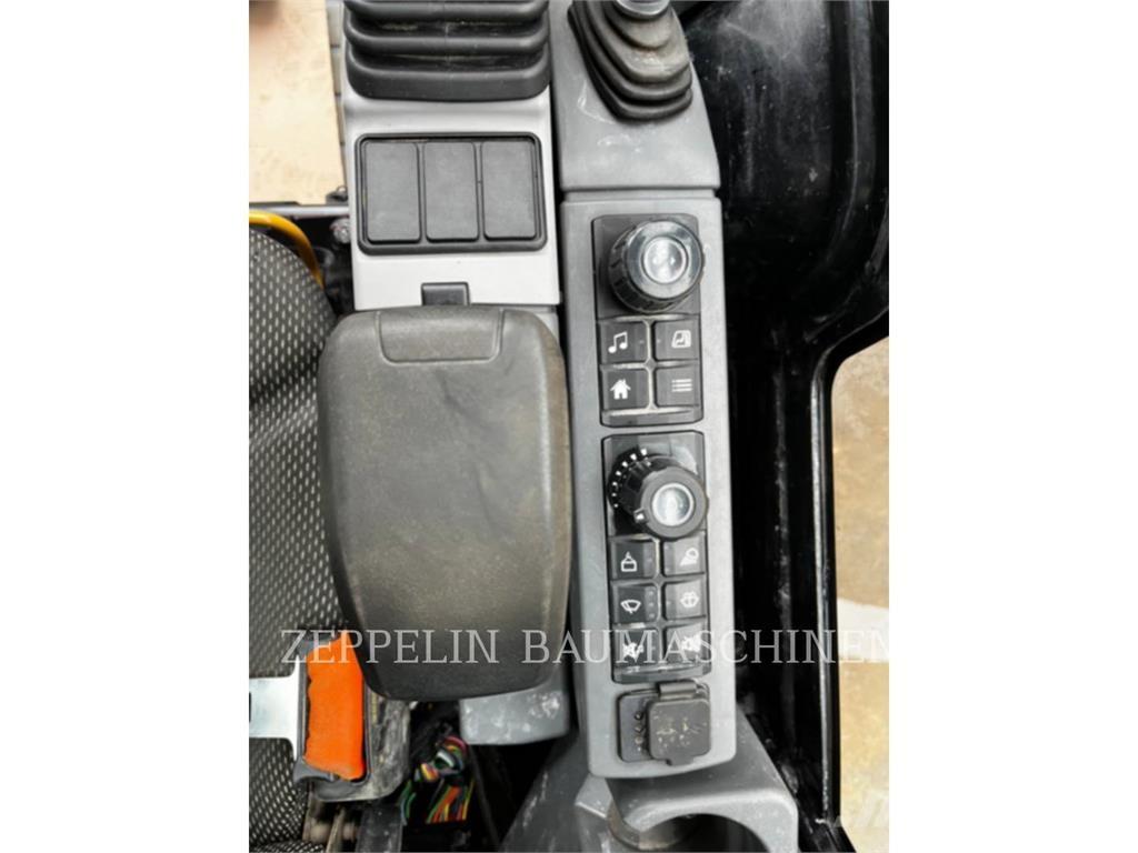 CAT 301.8-05A Koparki gąsienicowe