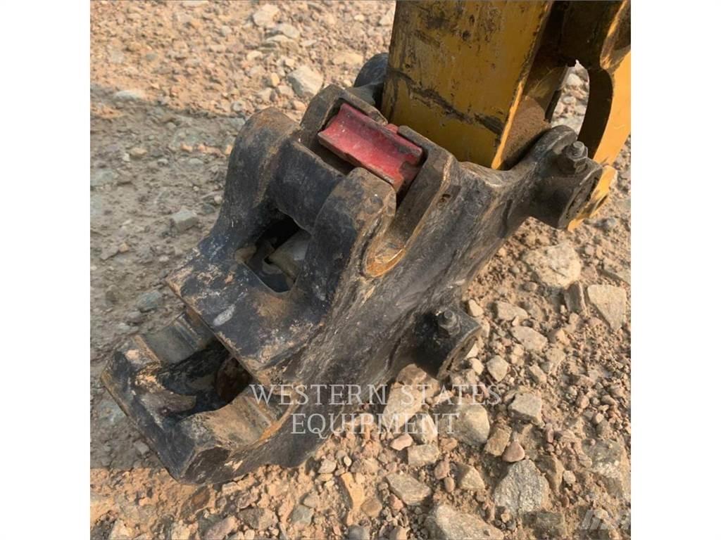 CAT 302 Koparki gąsienicowe