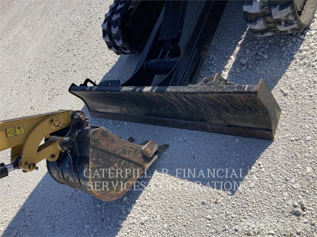 CAT 302.7-07CR Koparki gąsienicowe