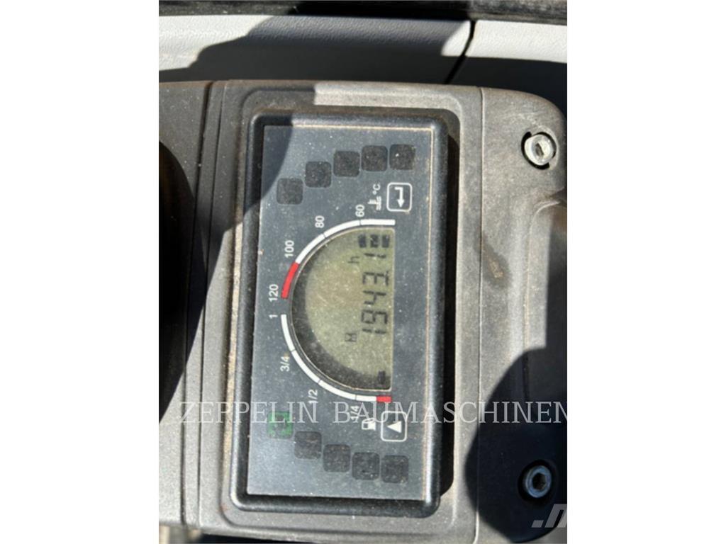 CAT 302.7D Koparki gąsienicowe