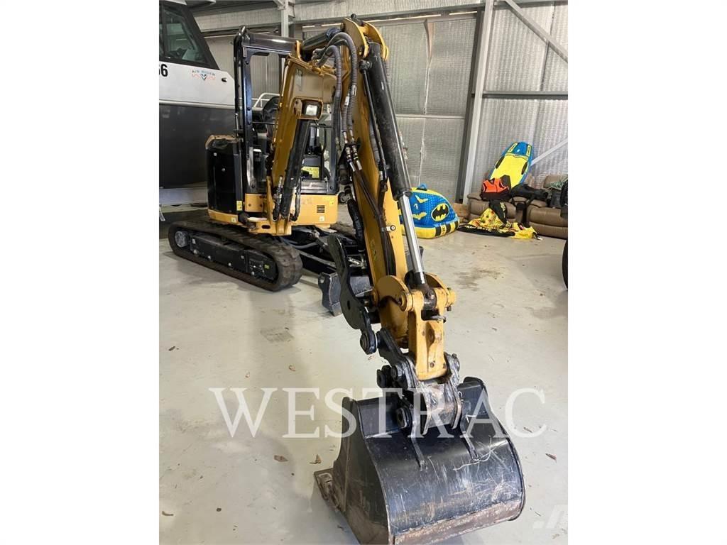 CAT 303 Minikoparki