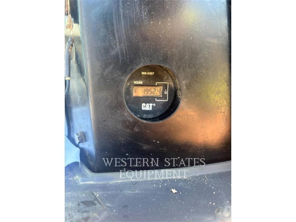 CAT 303.5E2 Koparki gąsienicowe