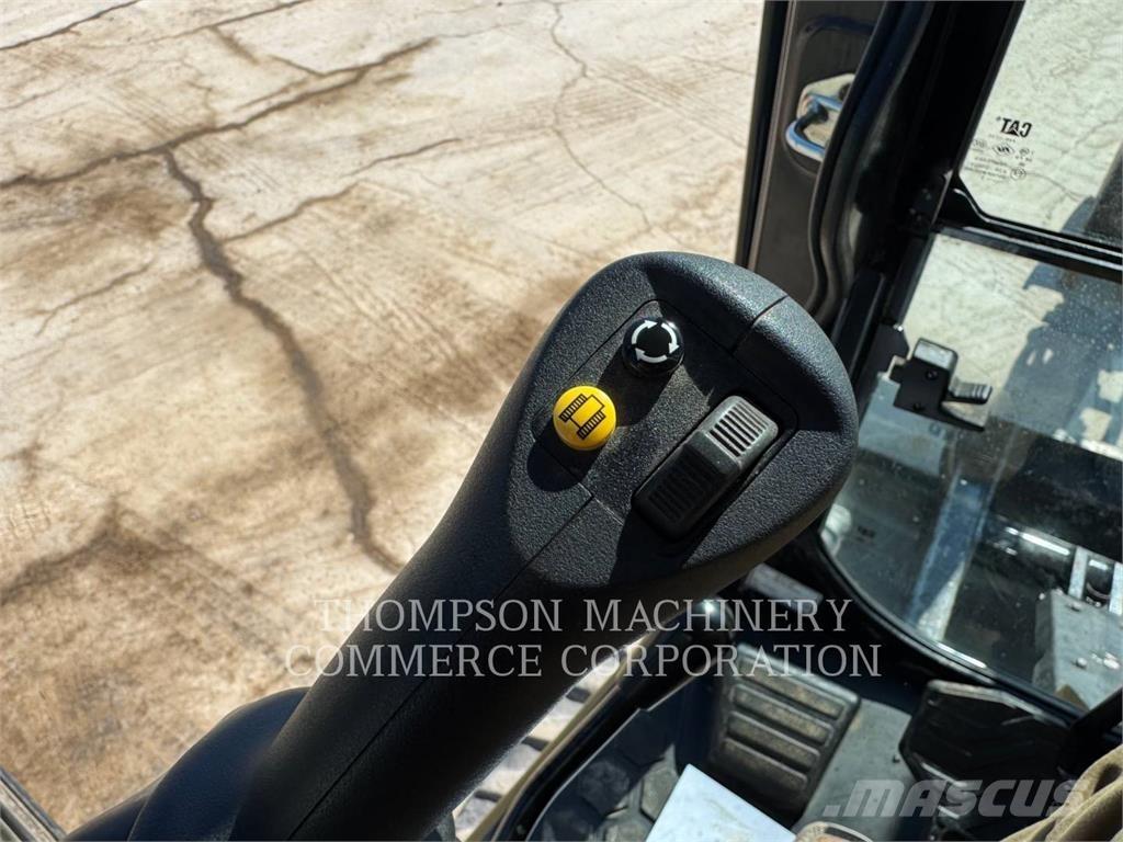 CAT 304 Koparki gąsienicowe