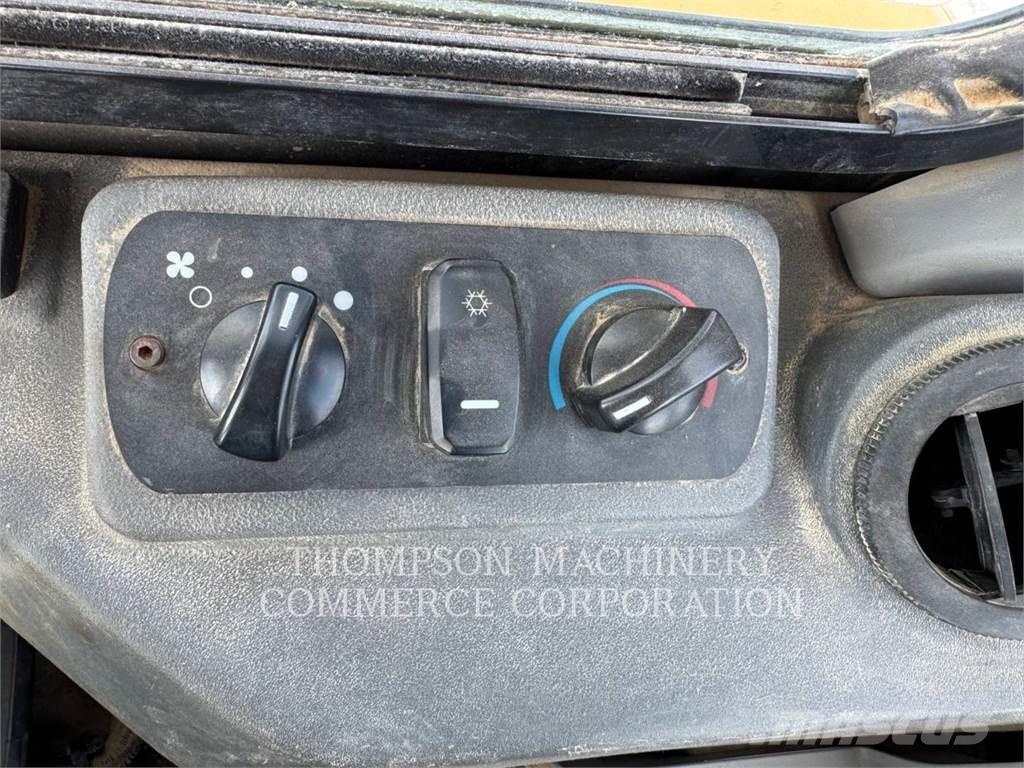 CAT 304E2 Koparki gąsienicowe