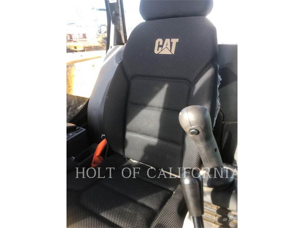 CAT 310 Koparki gąsienicowe