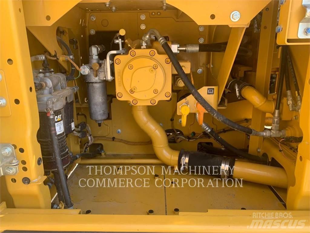 CAT 320 Koparki gąsienicowe