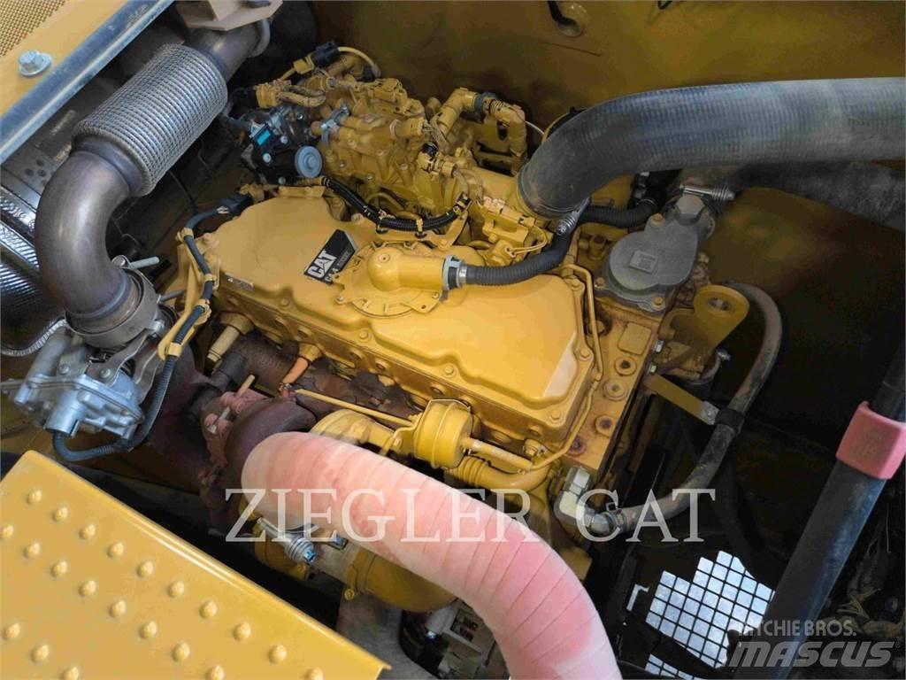 CAT 320 Koparki gąsienicowe
