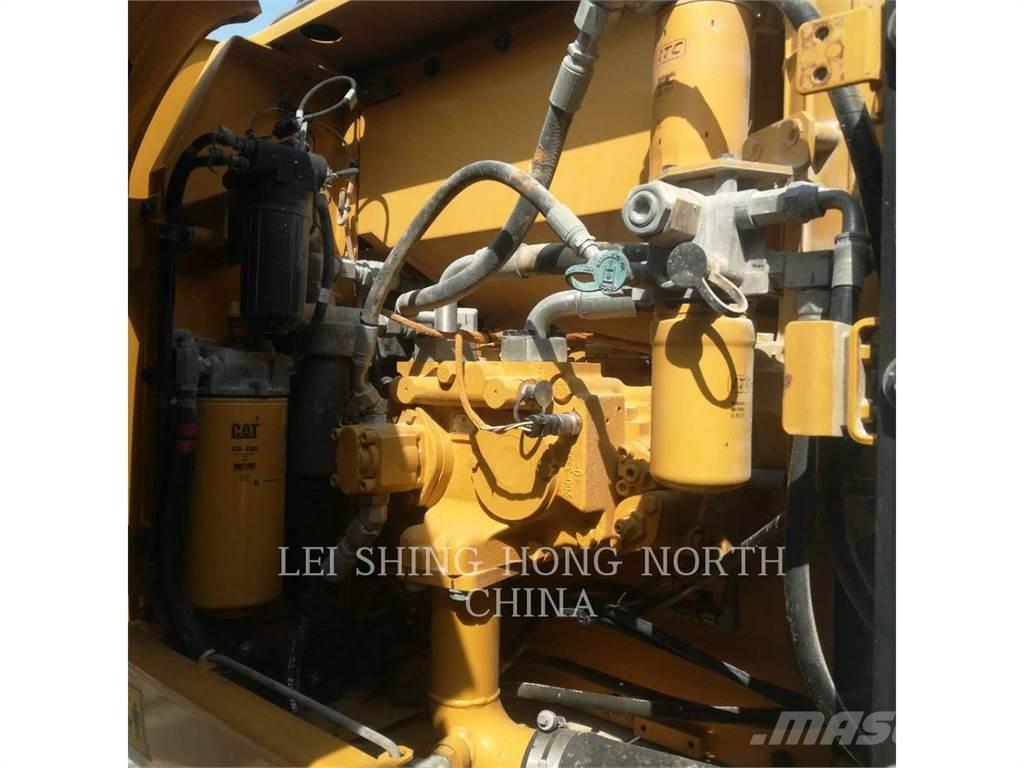 CAT 320D2 Koparki gąsienicowe