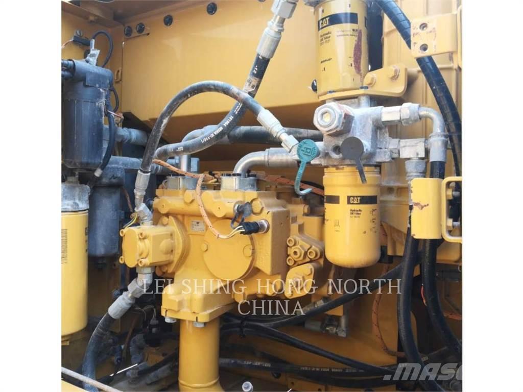 CAT 320D2 Koparki gąsienicowe