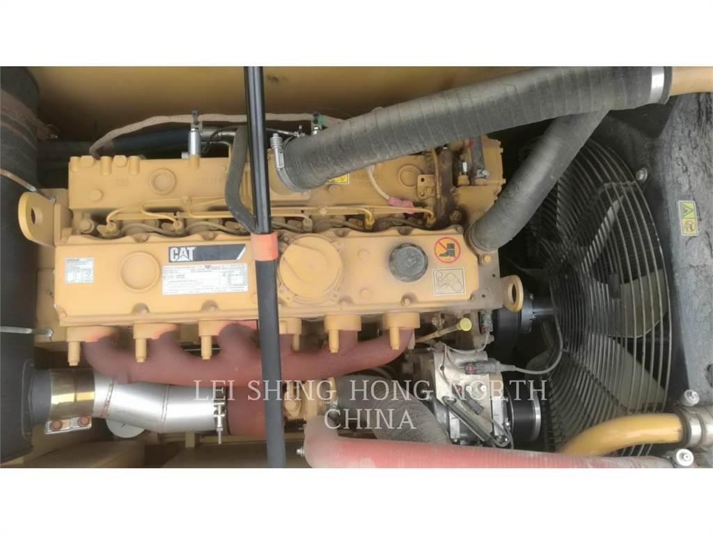 CAT 320D2 Koparki gąsienicowe