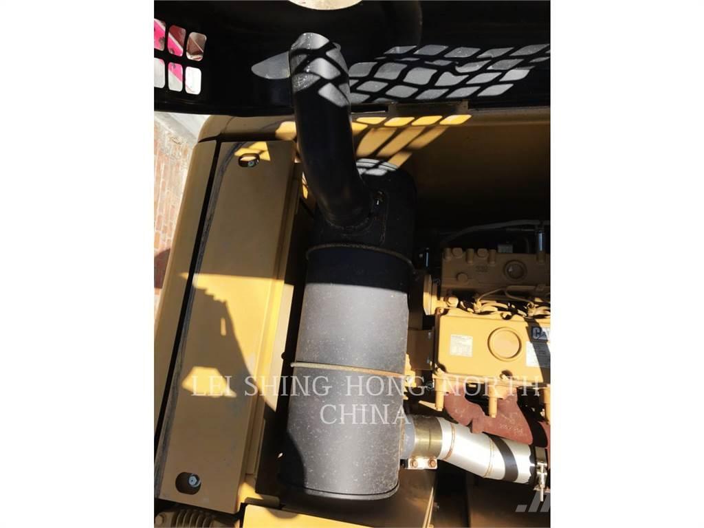 CAT 320D2 Koparki gąsienicowe