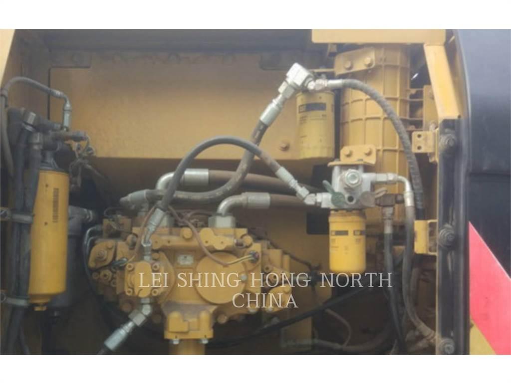 CAT 320D2 Koparki gąsienicowe