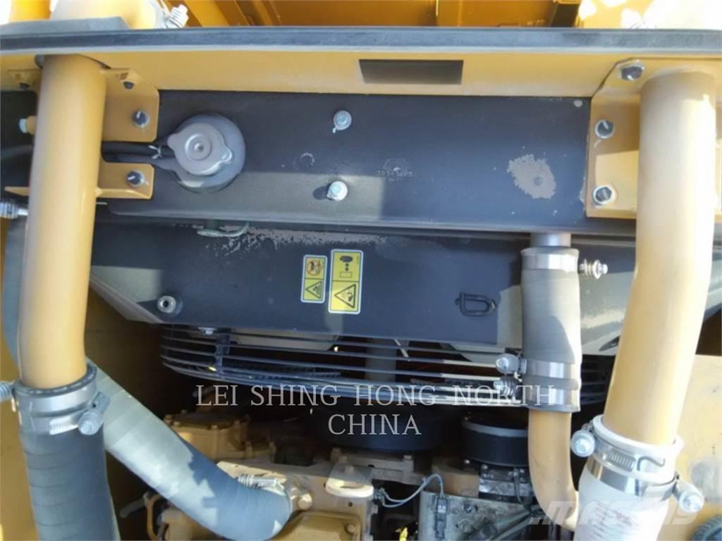 CAT 320D2 Koparki gąsienicowe