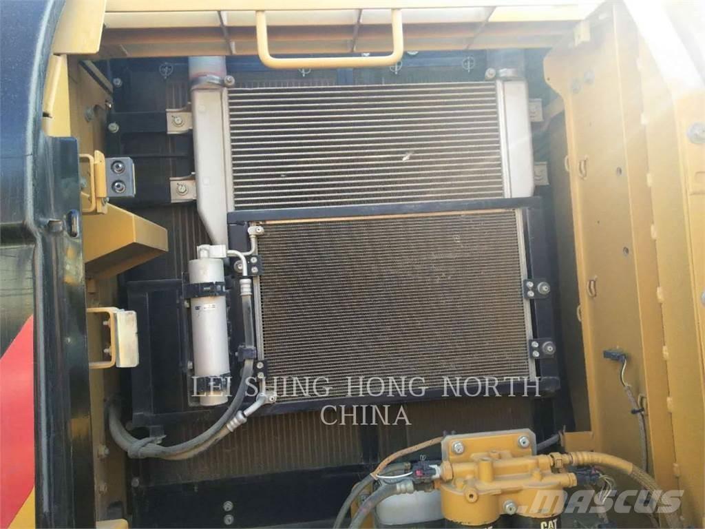 CAT 320D2GC Koparki gąsienicowe