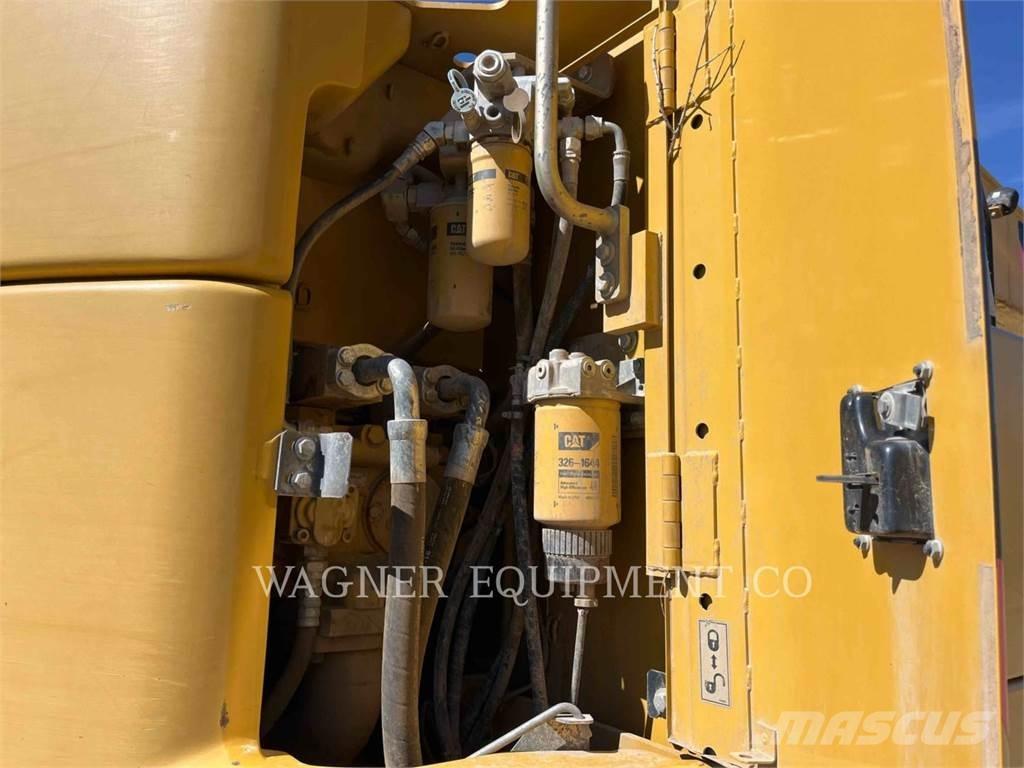 CAT 321DL TCIR Koparki gąsienicowe