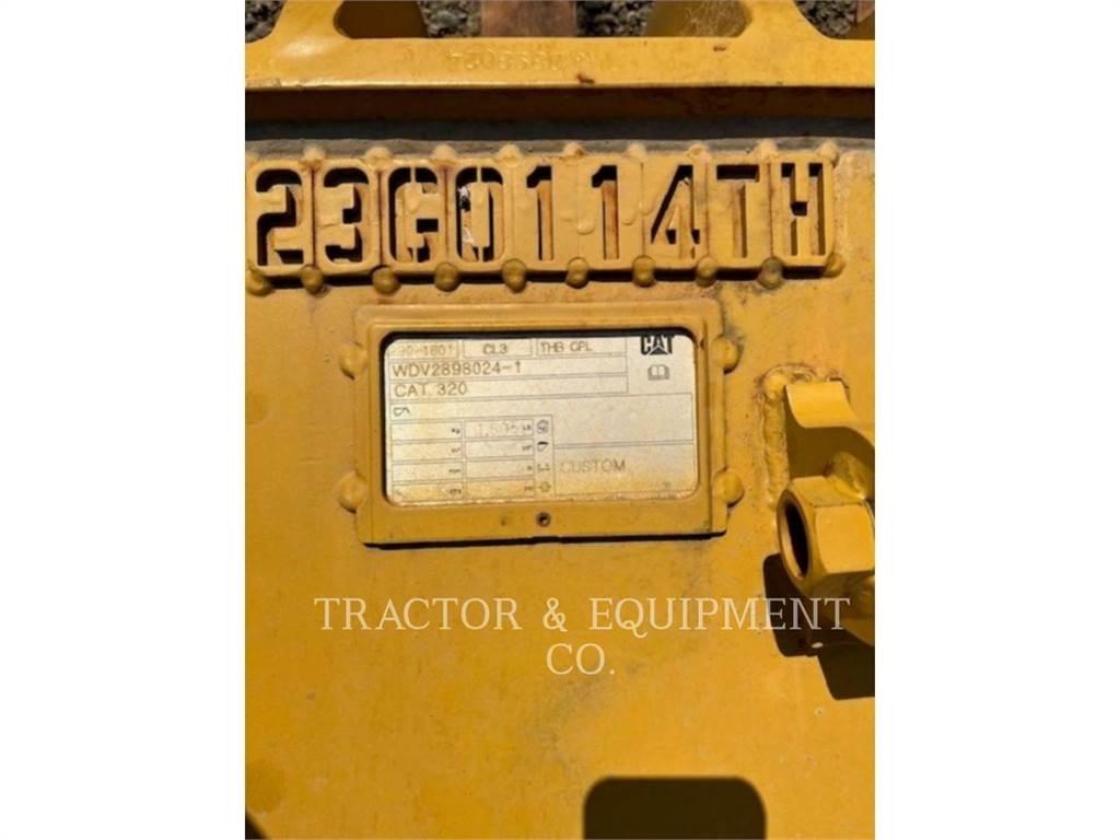CAT 323 Koparki gąsienicowe