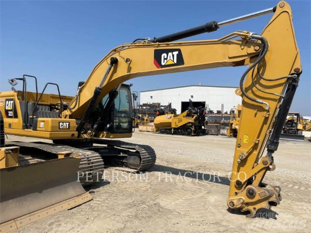 CAT 323 Koparki gąsienicowe