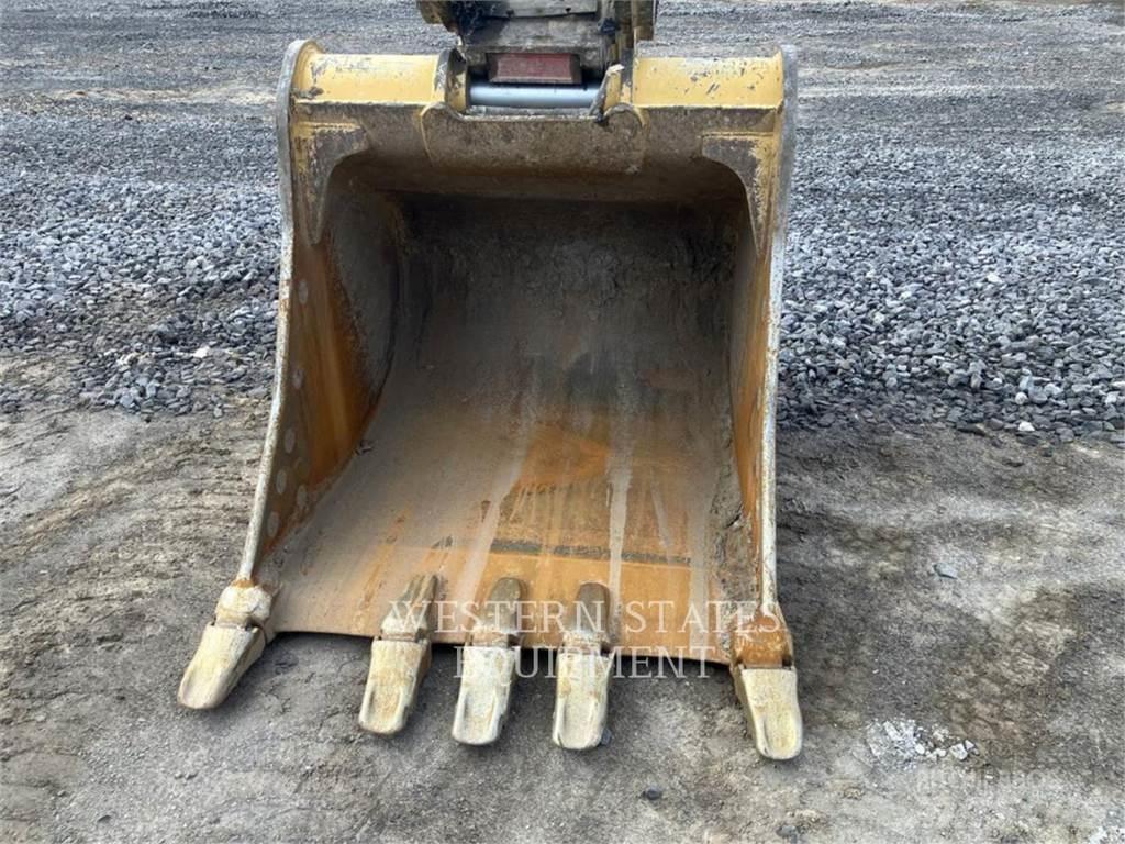 CAT 323 Koparki gąsienicowe
