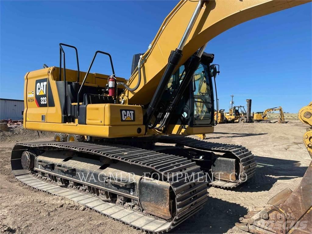 CAT 323 Koparki gąsienicowe