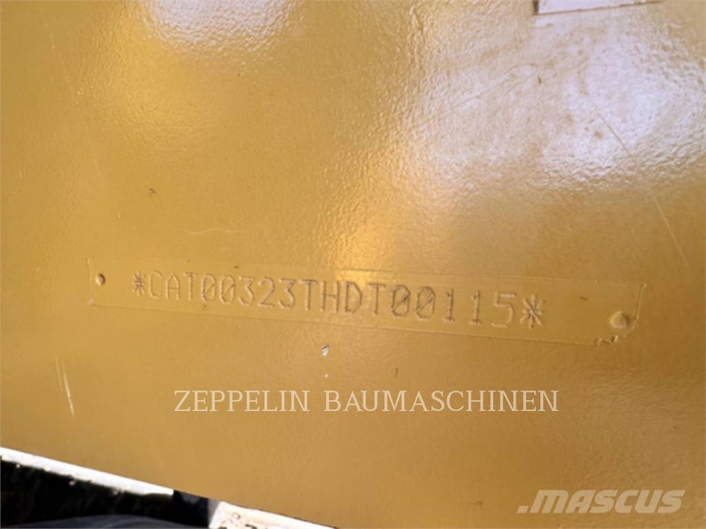 CAT 323-07B Koparki gąsienicowe