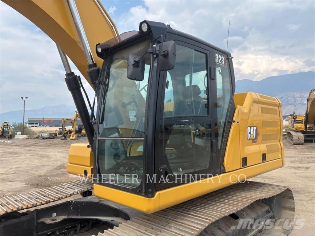 CAT 323 CF Koparki gąsienicowe