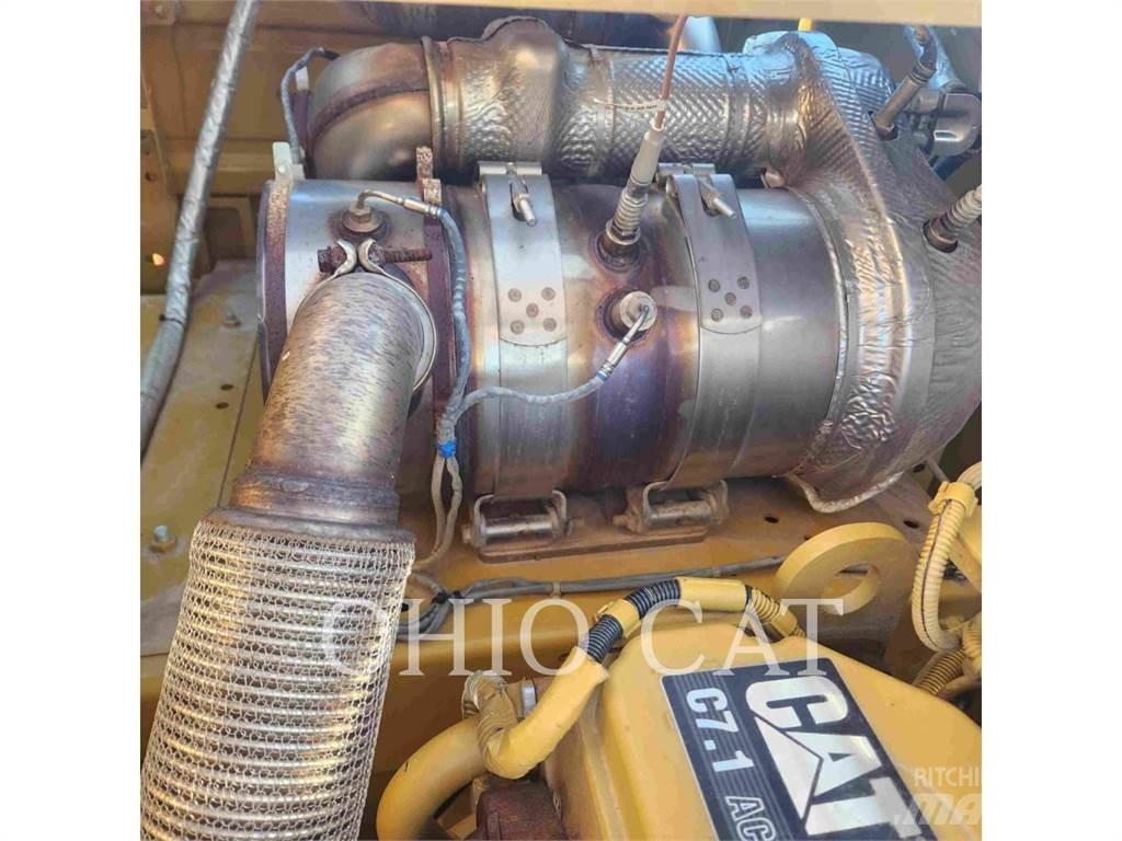 CAT 32307 Koparki gąsienicowe