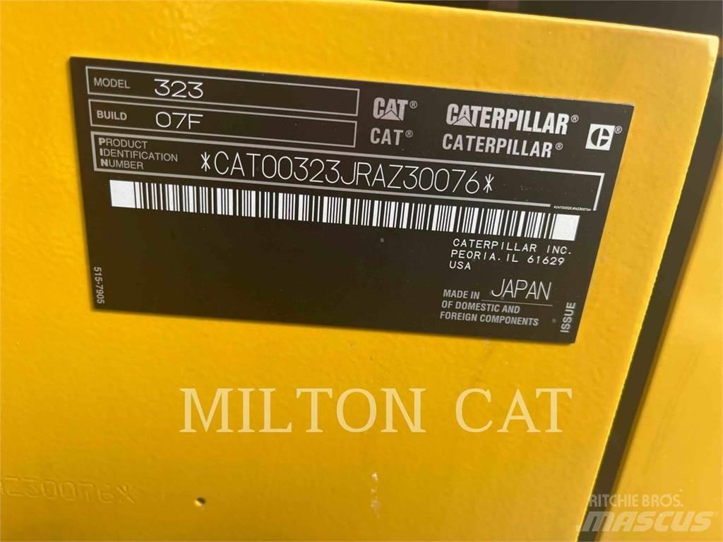CAT 32307 Koparki gąsienicowe