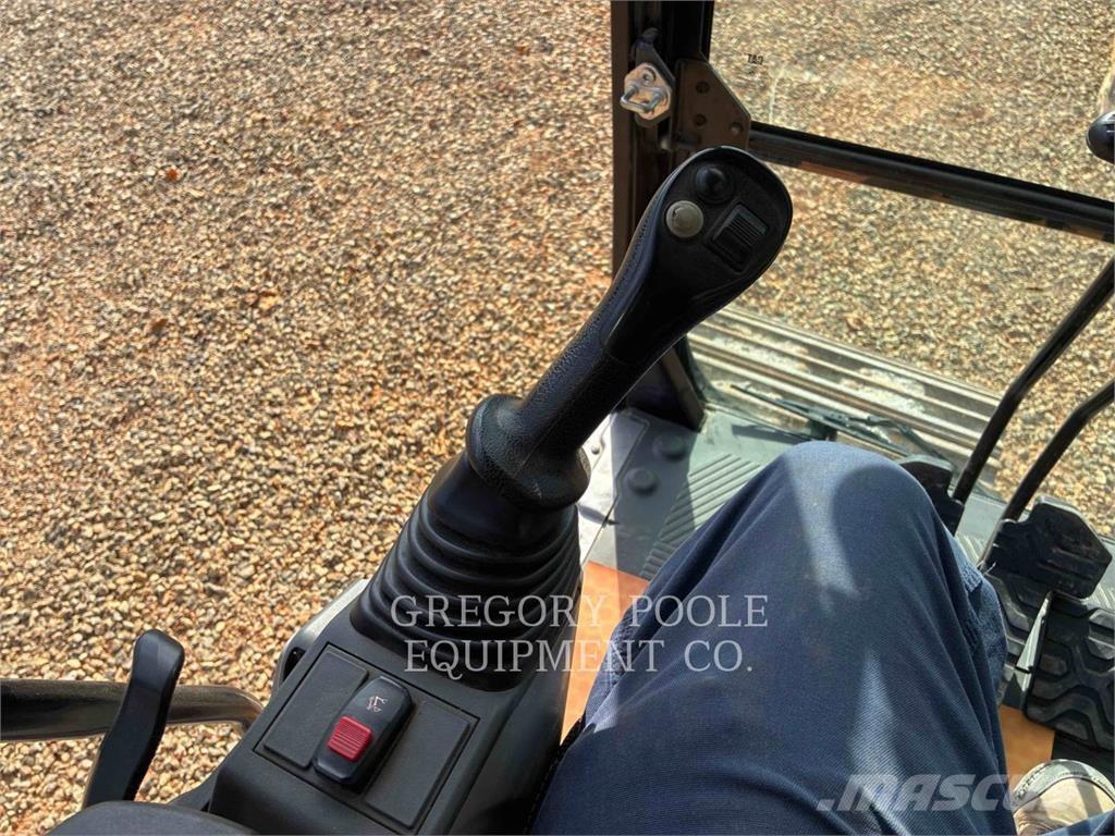 CAT 32307 Koparki gąsienicowe