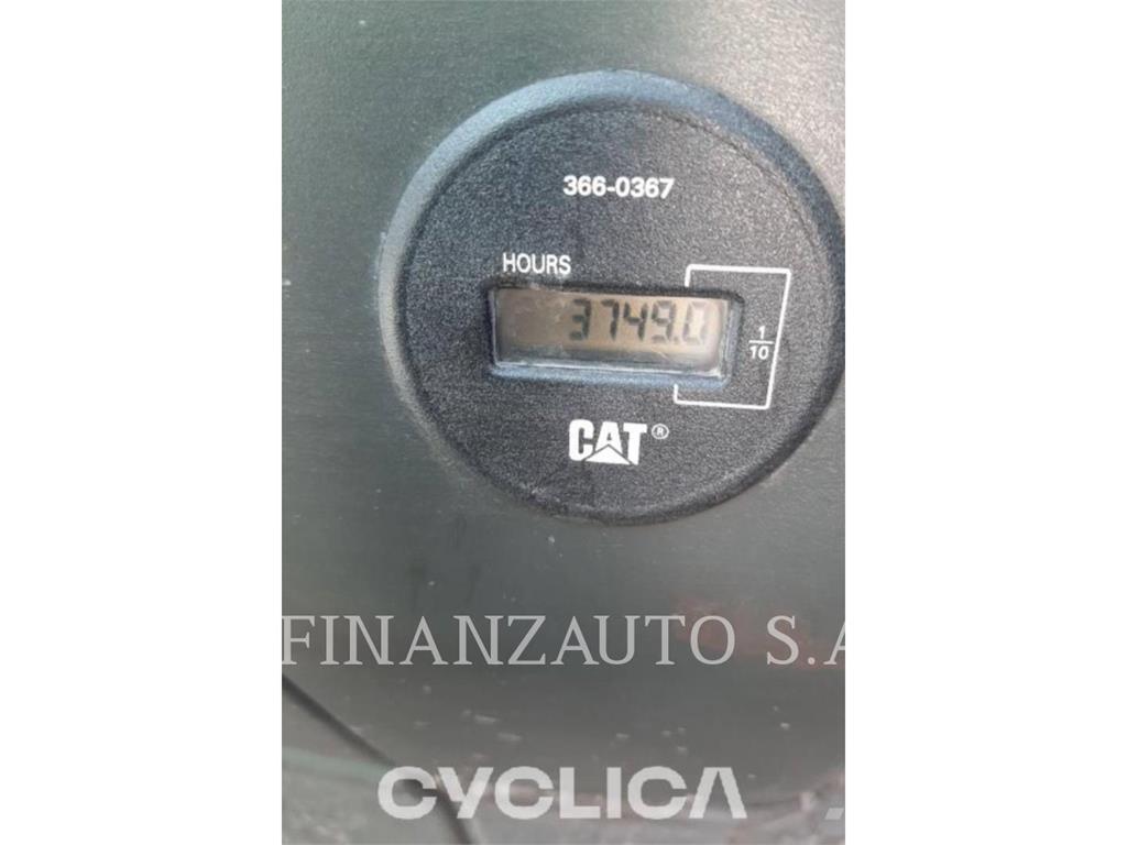 CAT 323DLN Koparki gąsienicowe