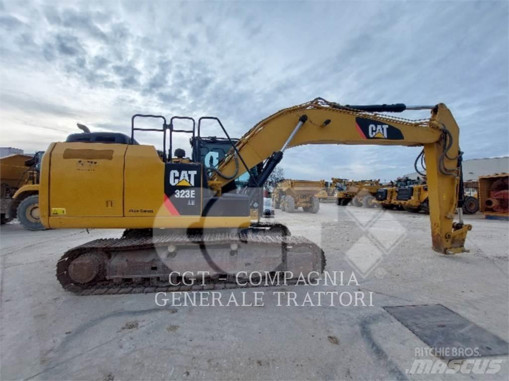 CAT 323E Koparki gąsienicowe
