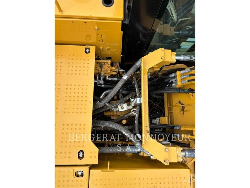 CAT 323F Koparki gąsienicowe
