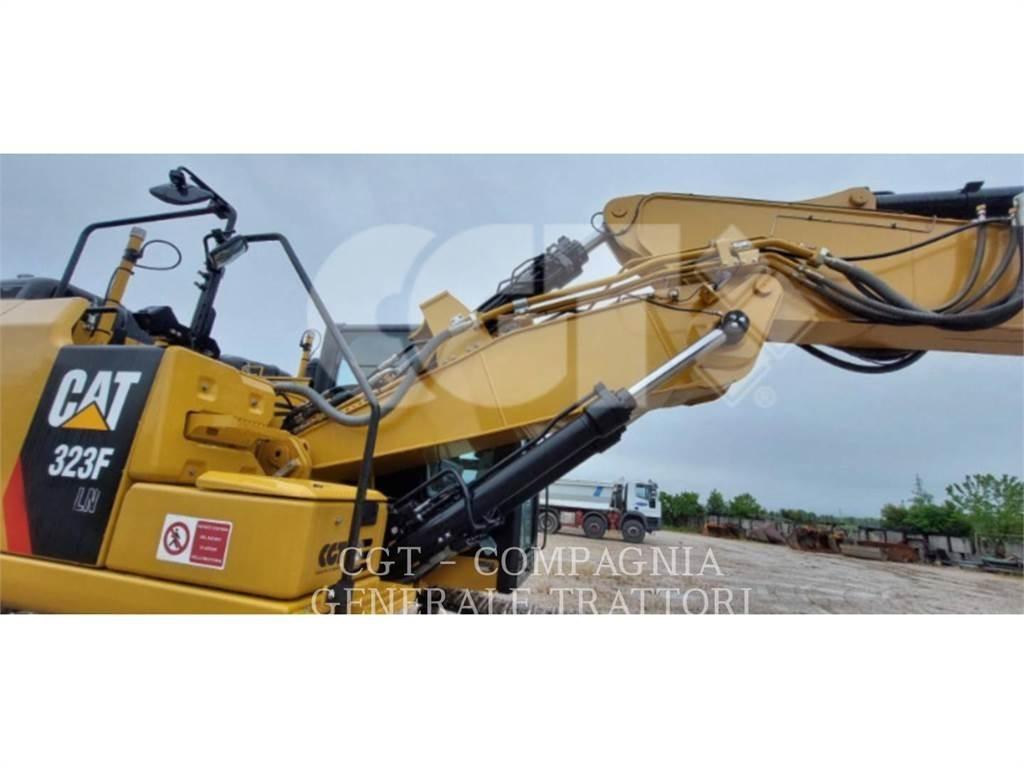 CAT 323F Koparki gąsienicowe