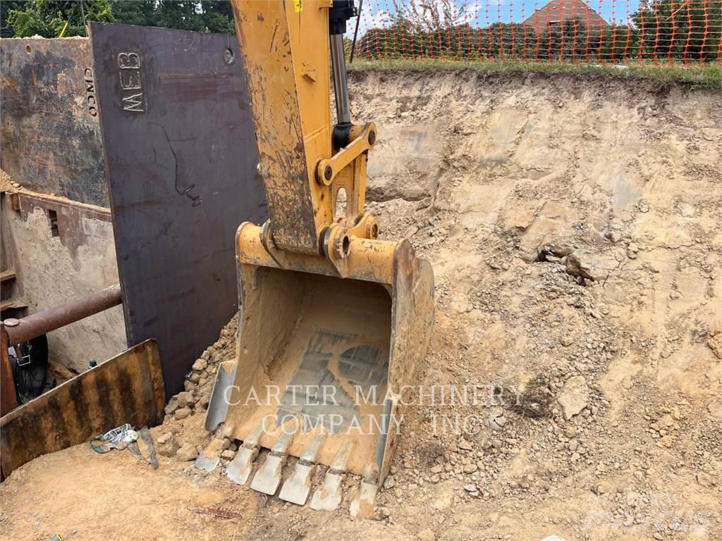 CAT 323FL Koparki gąsienicowe