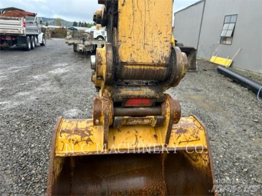 CAT 325 Koparki gąsienicowe