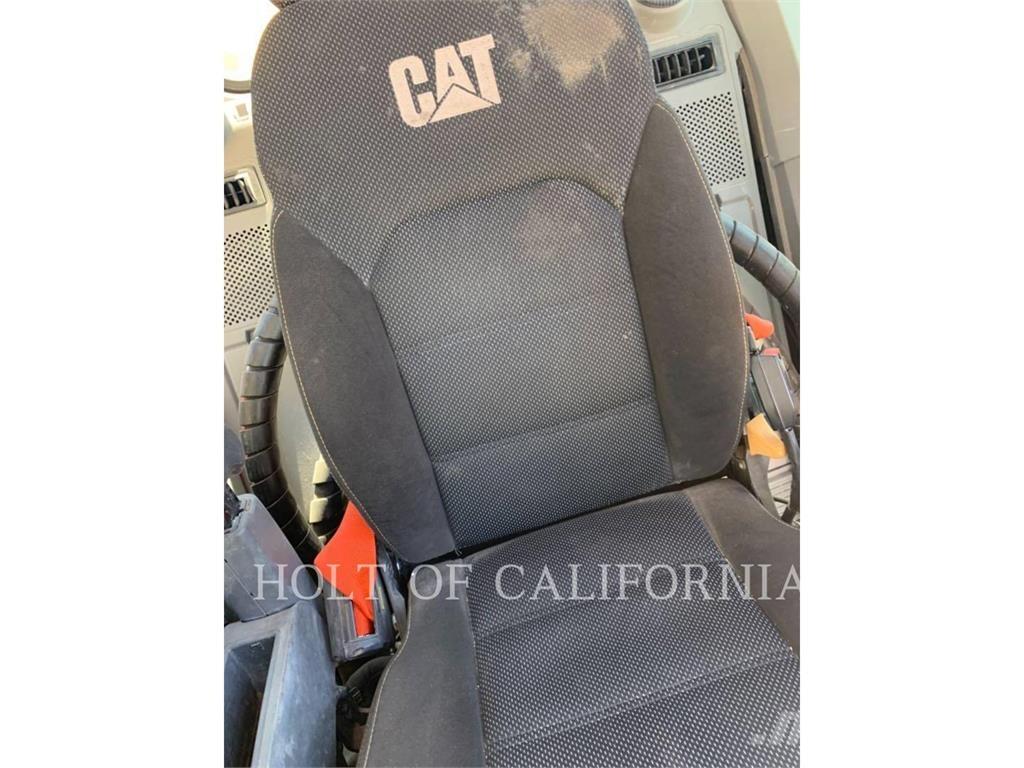 CAT 325 2D Koparki gąsienicowe