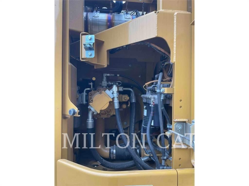 CAT 32507 Koparki gąsienicowe