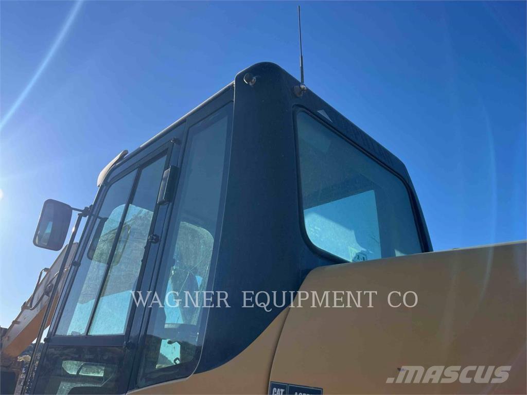 CAT 325DL Koparki gąsienicowe