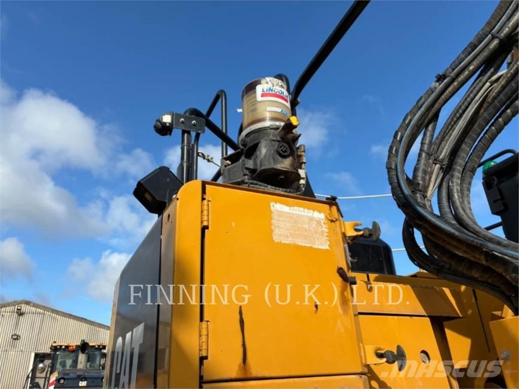 CAT 325FL Koparki gąsienicowe