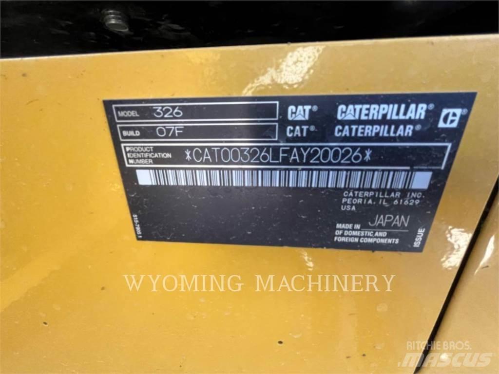 CAT 326 Koparki gąsienicowe