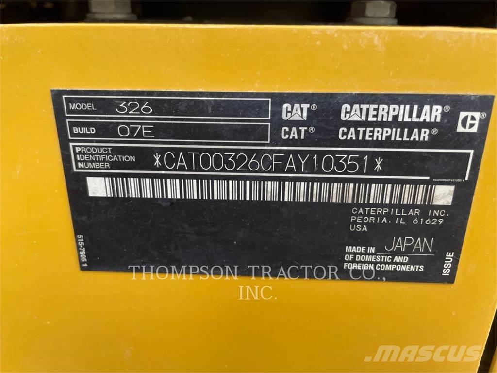 CAT 326 Koparki gąsienicowe