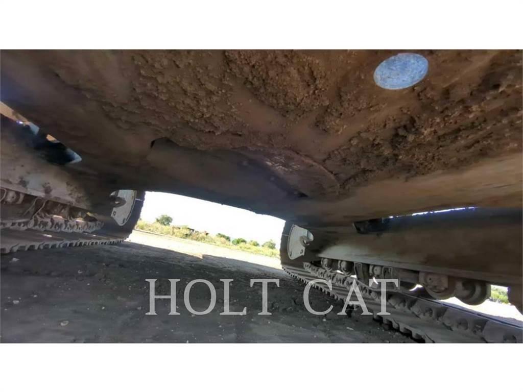 CAT 326 LRF Skrobaki
