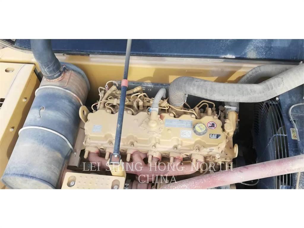 CAT 326D2L Koparki gąsienicowe