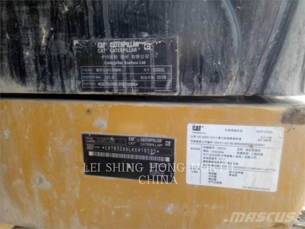 CAT 326D2L Koparki gąsienicowe