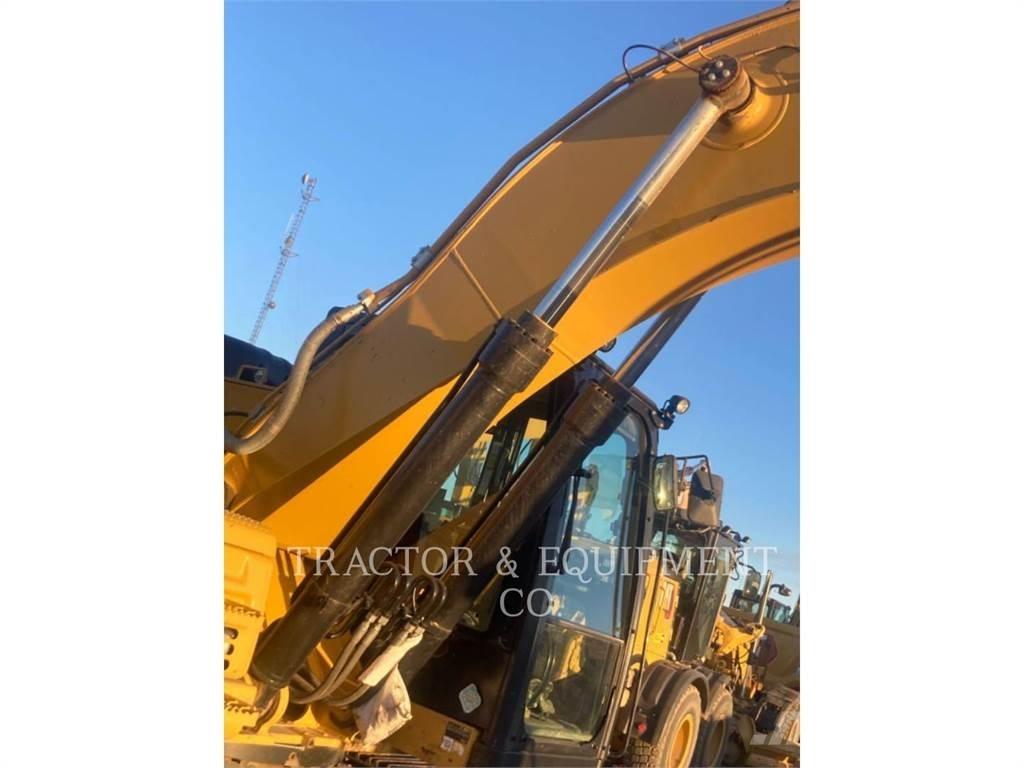 CAT 326F L Koparki gąsienicowe